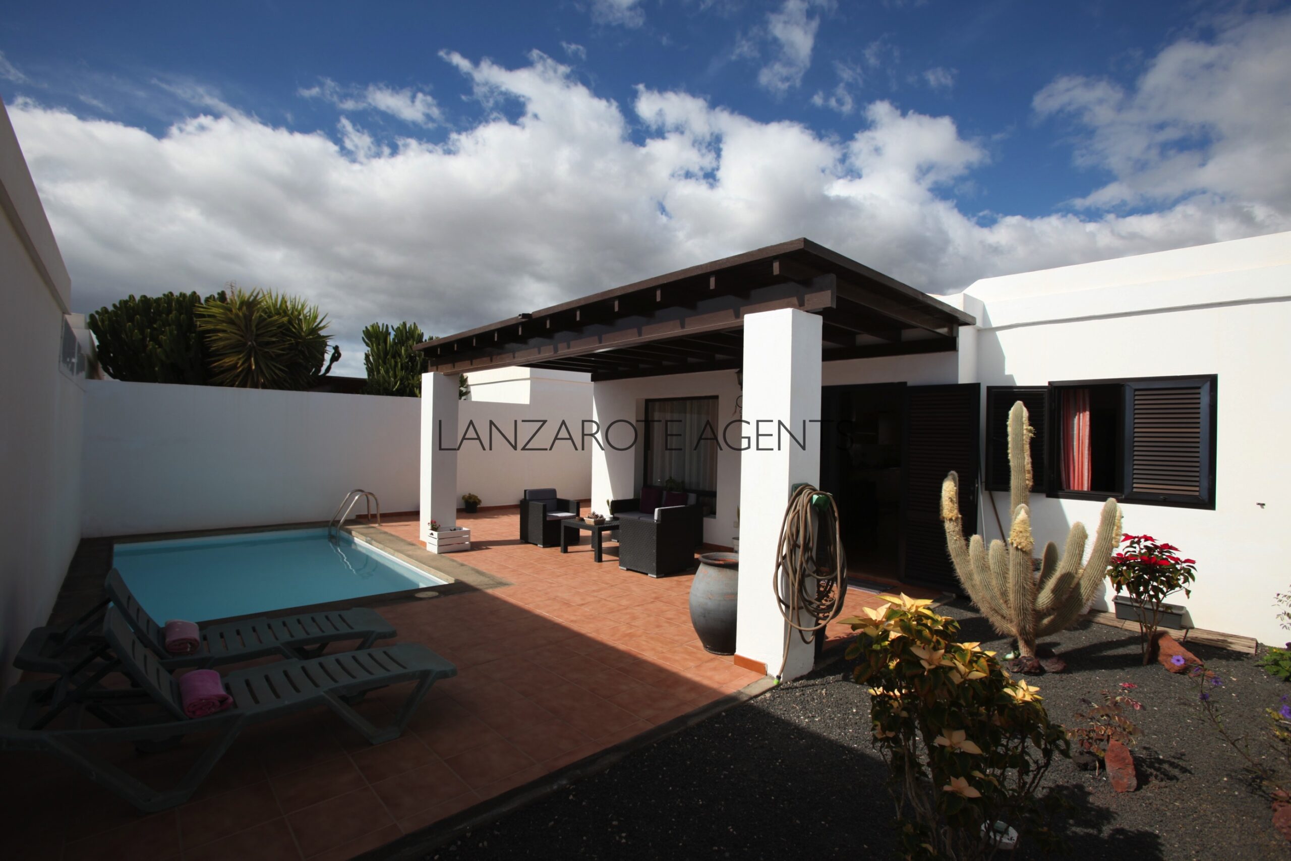 Immaculate Semi Detached 3 Bedroom Villa With Private Pool Near Marina Rubicon and Great Potential