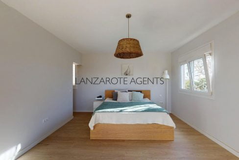Beautiful-5-bedroom-5-bathroom-villa-with-extensive-outside-space-with-pool-and-tennis-court-in-Costa-Teguise-01142022_071547