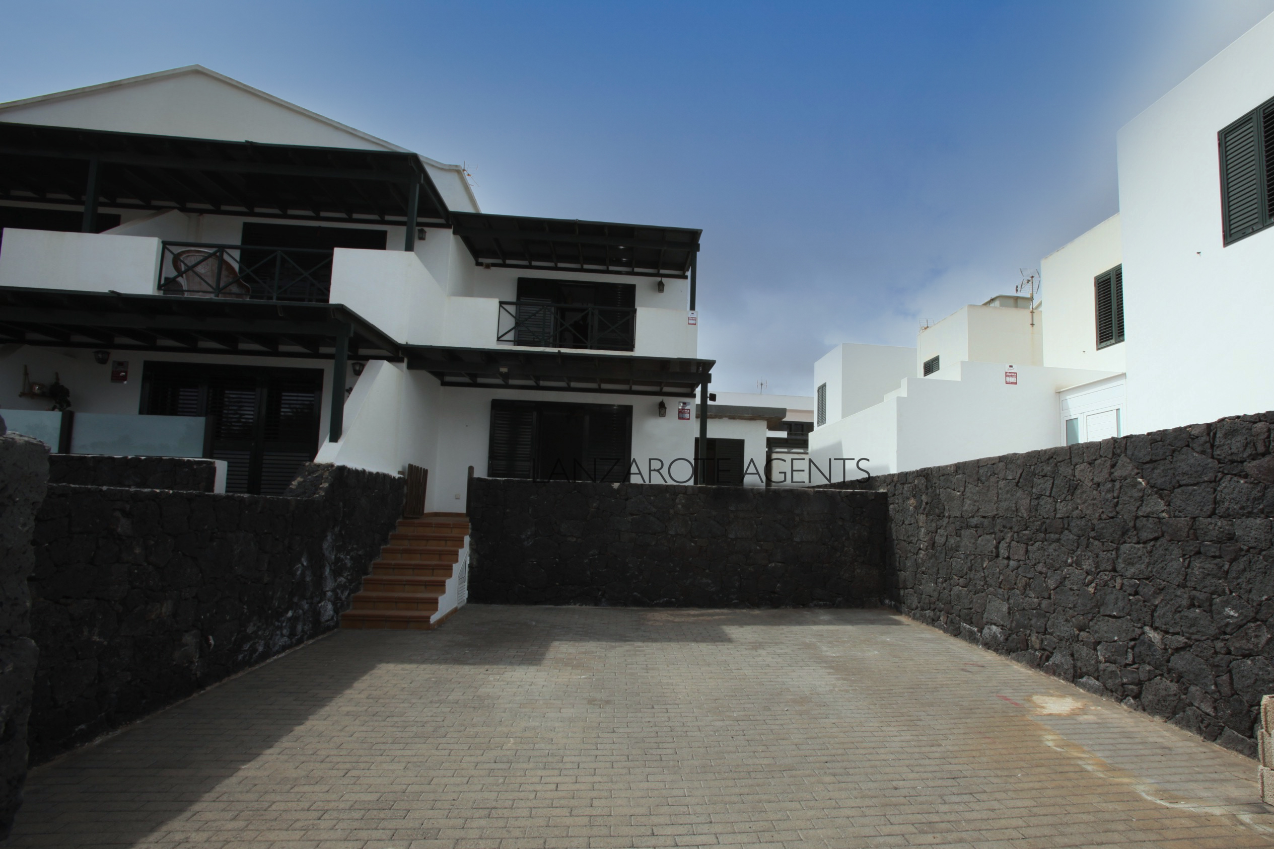 Terraced 3 Bedroom Villa in Yaiza Near All Conveniences