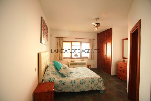 Spacious 4 Bedroom Villa With Private Pool and Panoramic Views of The Sea and Playa Blanca