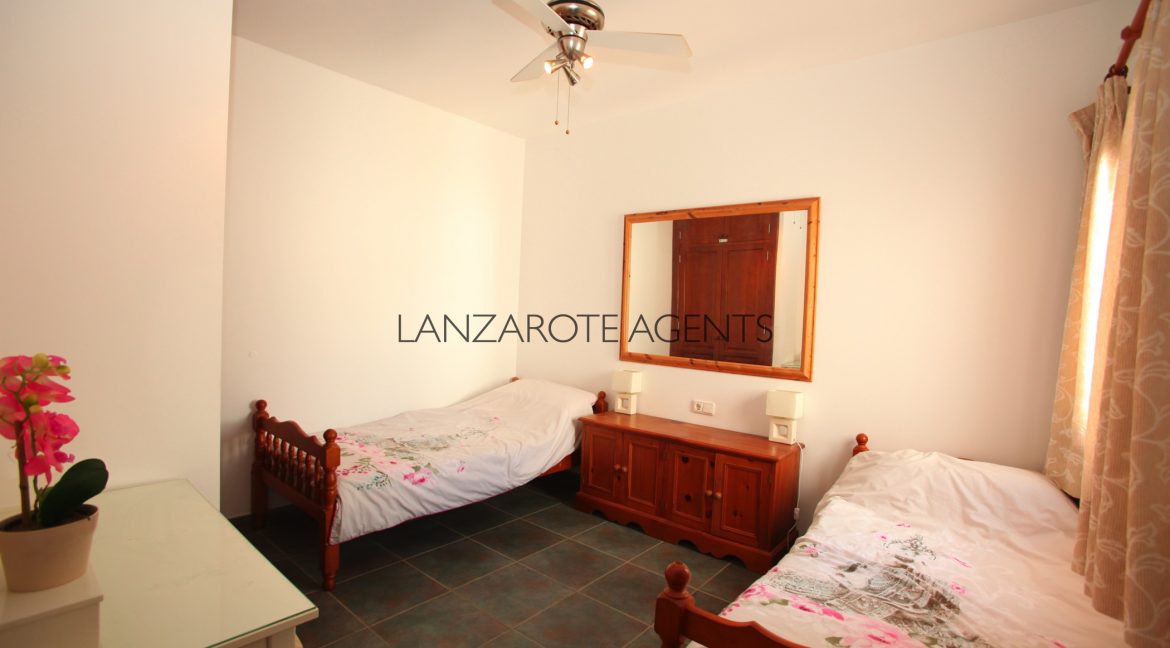 Spacious 4 Bedroom Villa With Private Pool and Panoramic Views of The Sea and Playa Blanca