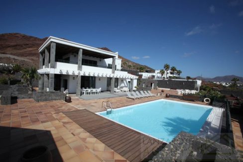 Luxury 4 Bedroom Villa for sale in Lanzarote With Uninterrupted Sea Views in Playa Blanca on a Large Plot of Land