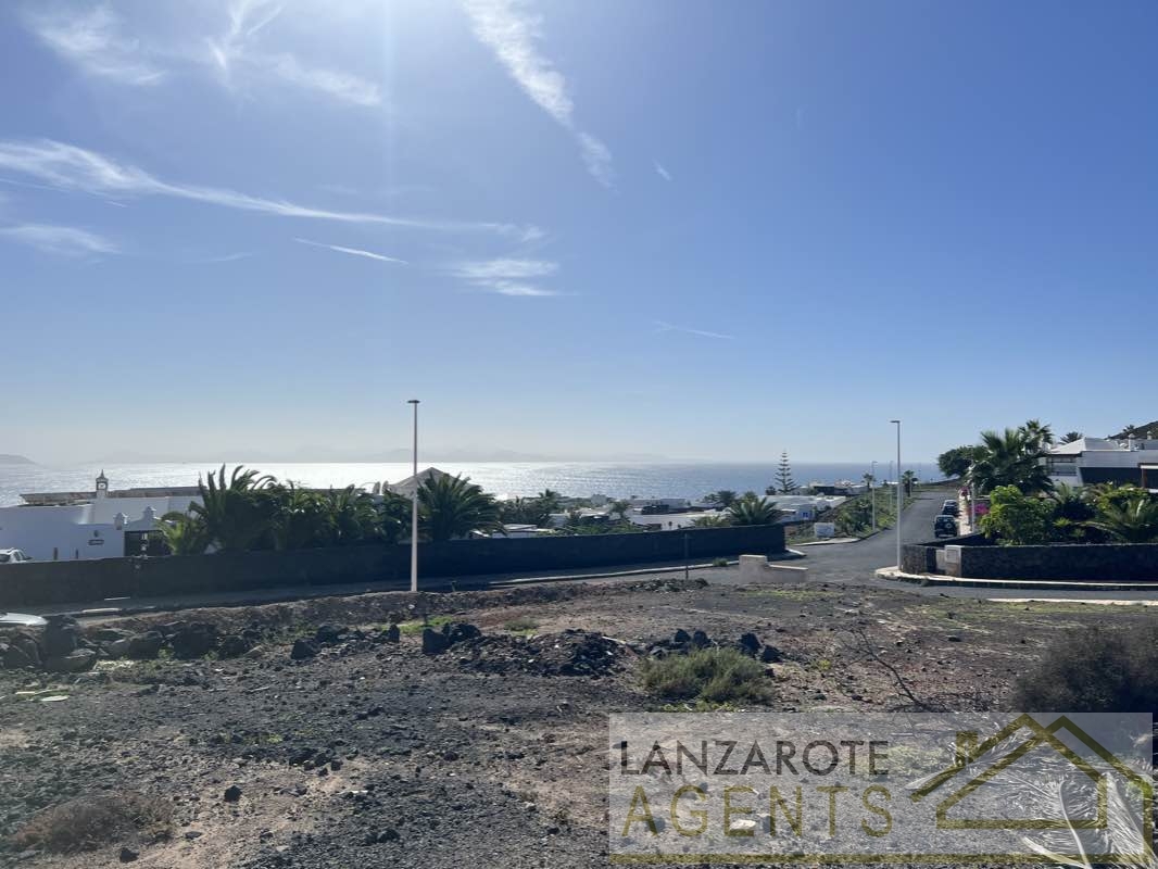 Plot of Land in Los Riscos Montaña Roja , in Playa Blanca with the Best Sea and Neighbouring Islands Views