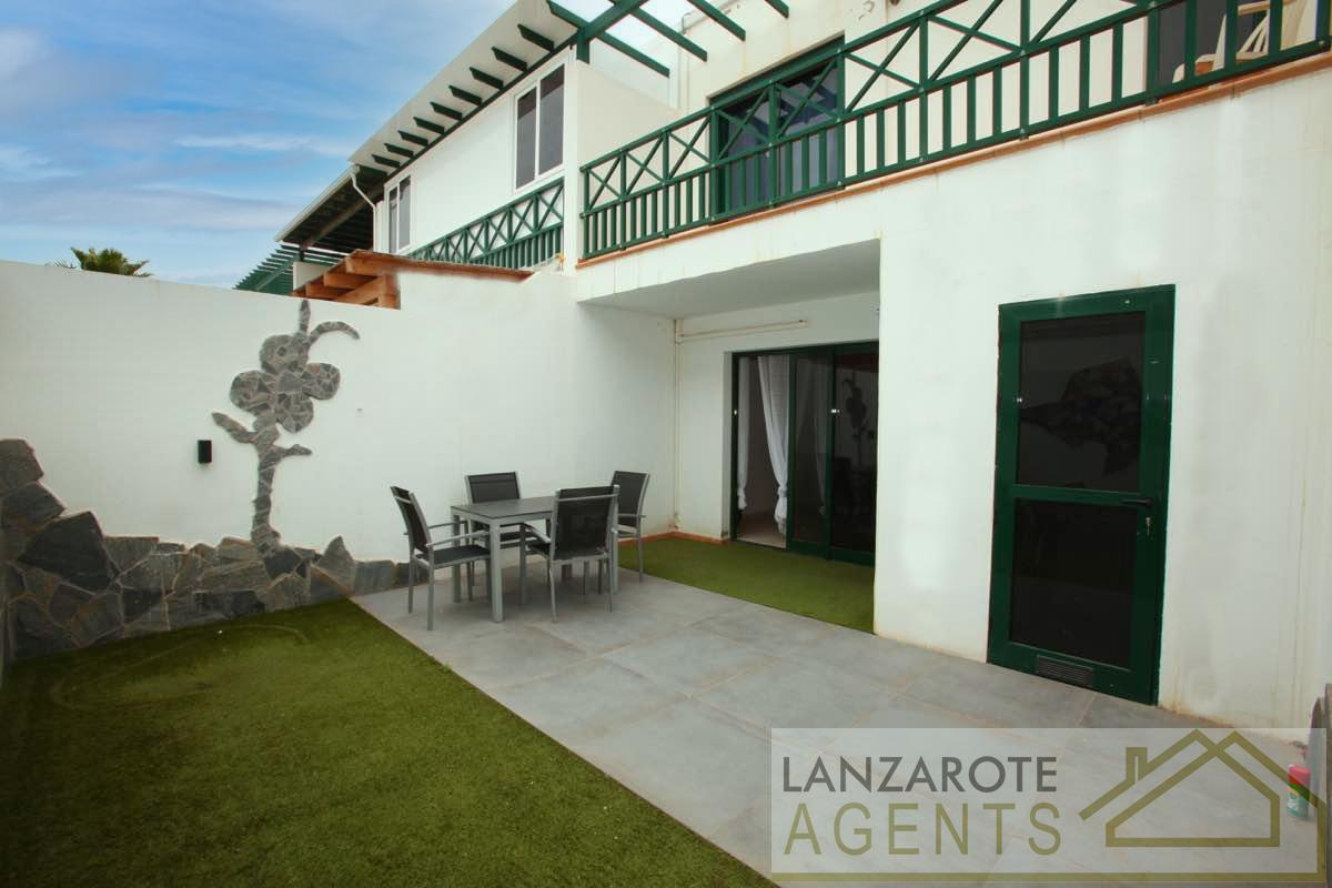 3 Bedroom Duplex Apartment for sale in Lanzarote with Partially Refurbished in Need of New Kitchen