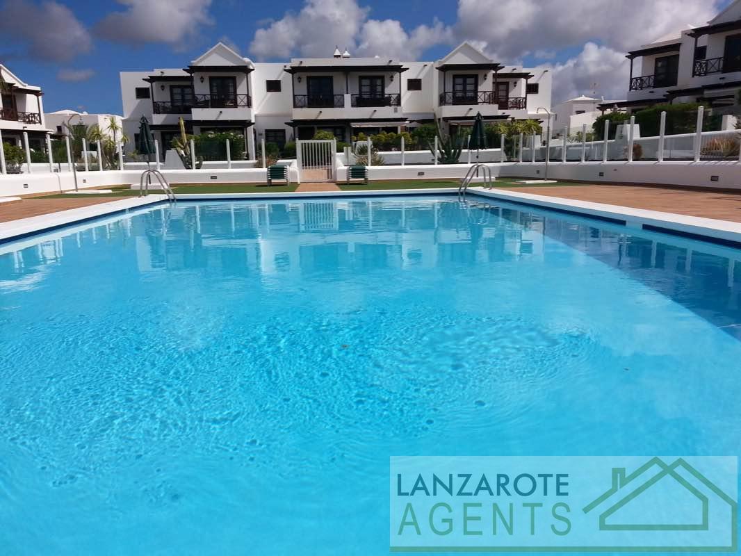 Lovely Terraced 3 Bedroom Villa in Lanzarote at 1 min to the Sea Promenade with Communal Pool in Playa Blanca