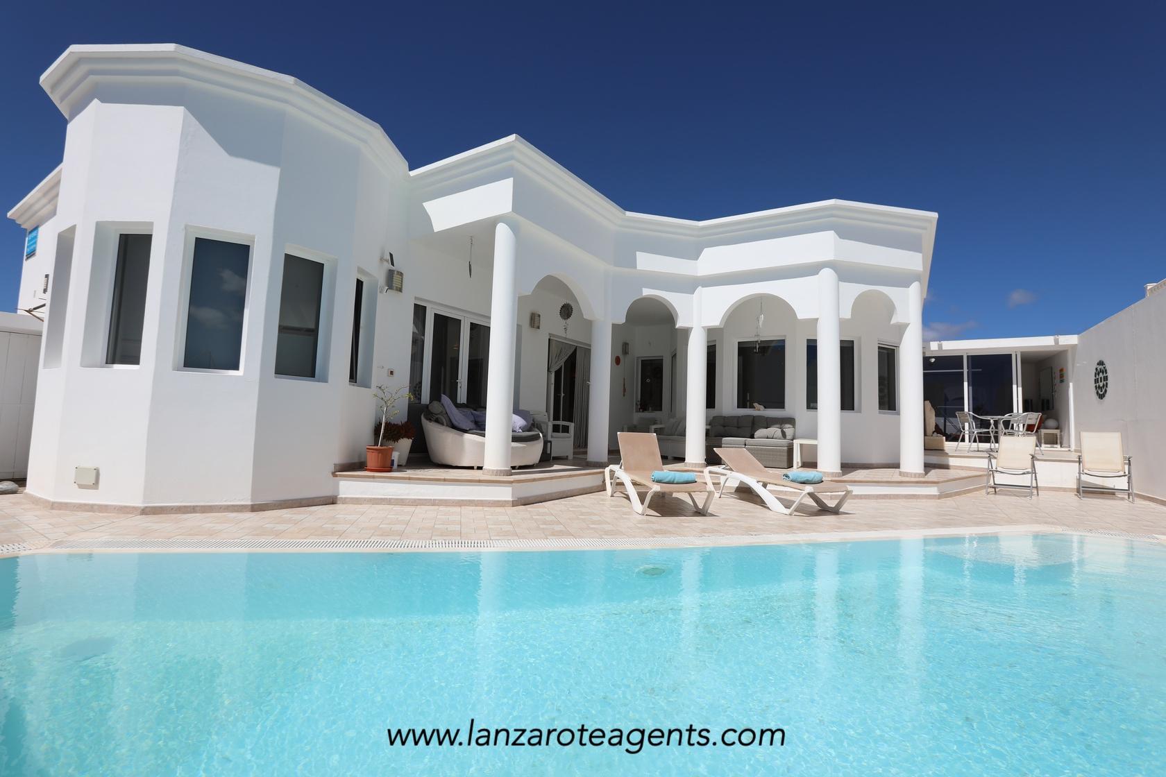 Spacious Modern 4 Bedroom Detached Villa in Lanzarote with Private Pool in Puerto Calero