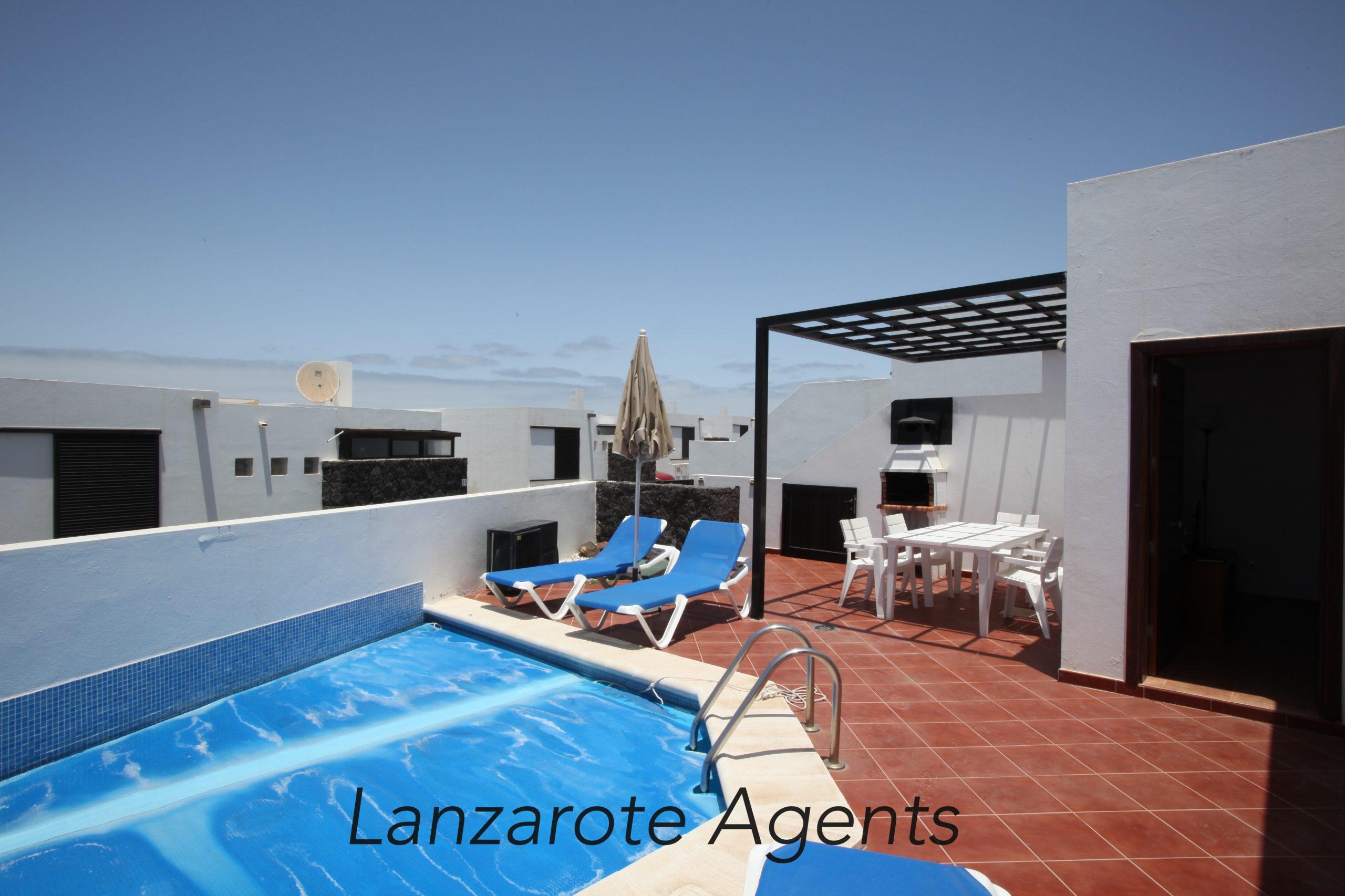 Lovely Semi Detached 3 Bedroom Villa in Playa Blanca with Private Heated Pool, Vv Rental License and at only 5 min Walk to Marina Rubicon