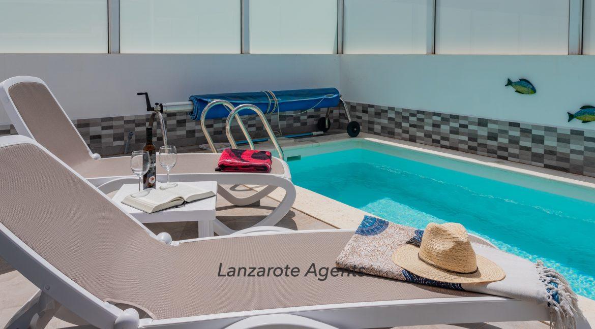 Playa Blanca -- www.lanzaroteagents.com0025