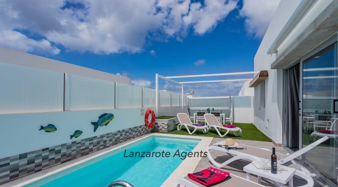 Playa Blanca -- www.lanzaroteagents.com0026