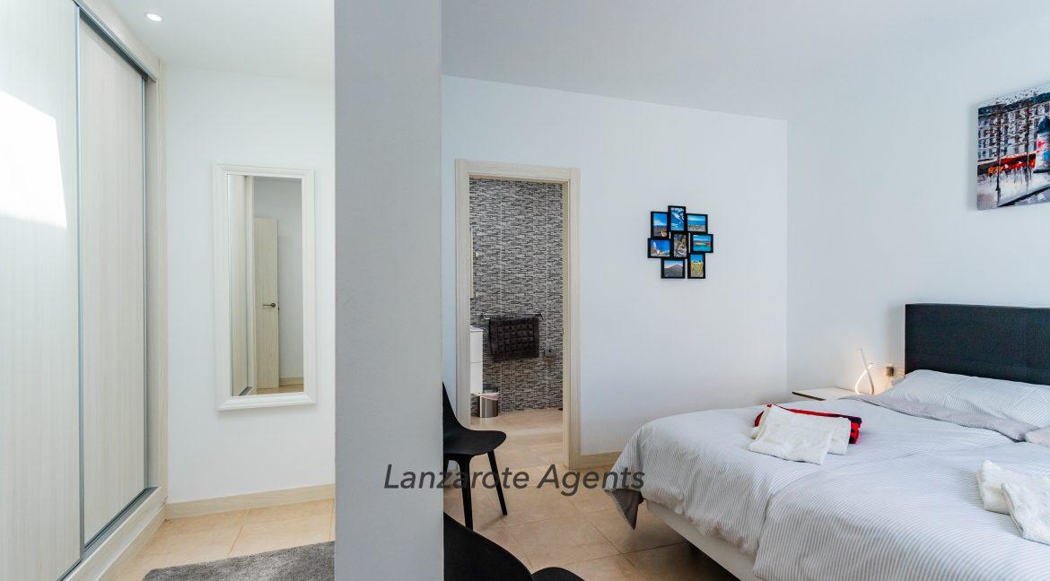 Playa Blanca -- www.lanzaroteagents.com0063