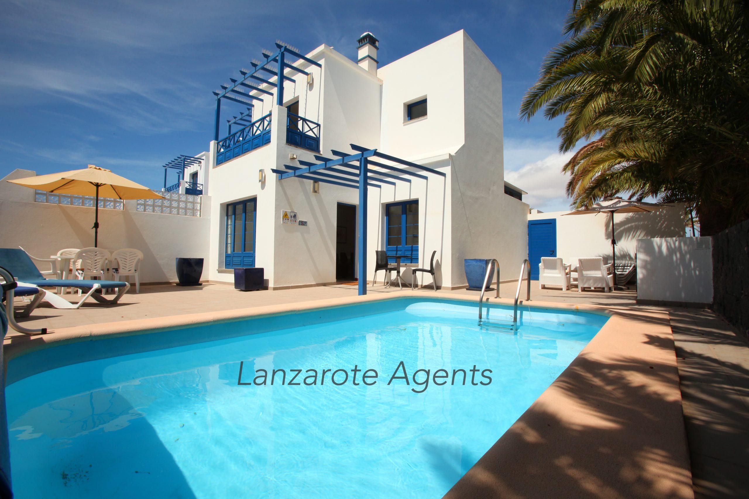 Perfectly Located 3 Bedroom Villa  in Playa Blanca with Stunning Sea Views, Private Pool at Only 1 min Walk from the Sea