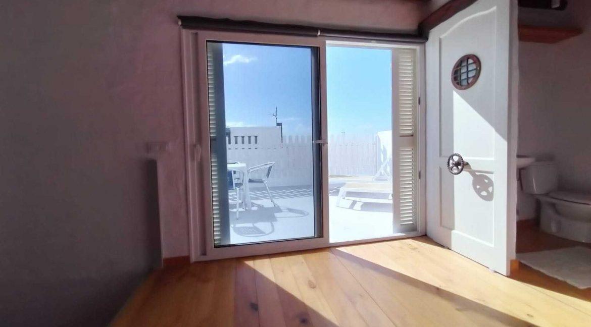 Playa Blanca -- www.lanzaroteagents.com0001