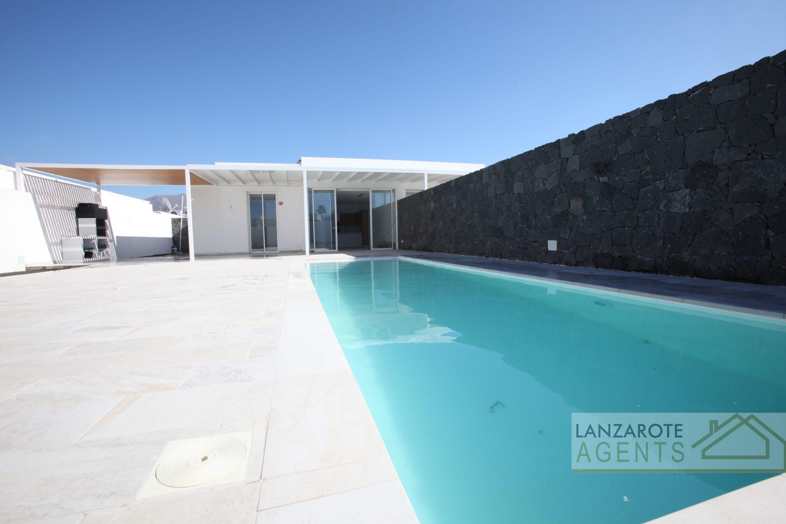New Built 3 Bedroom Villa with High Standards, Central A/C and 9m Heated Pool
