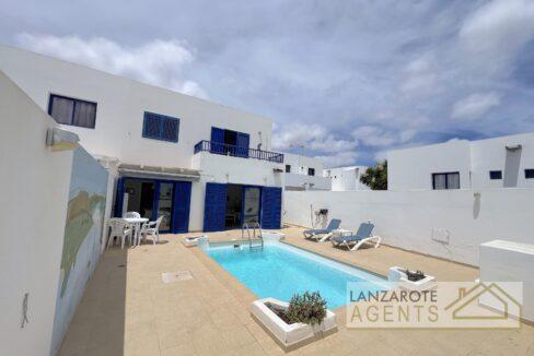 Playa Blanca -Lanzarote Agents0036