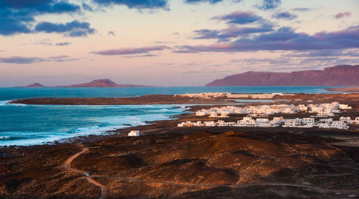 Vista-LaSanta-Tinajo_-05_LR_©-Turismo-Lanzarote