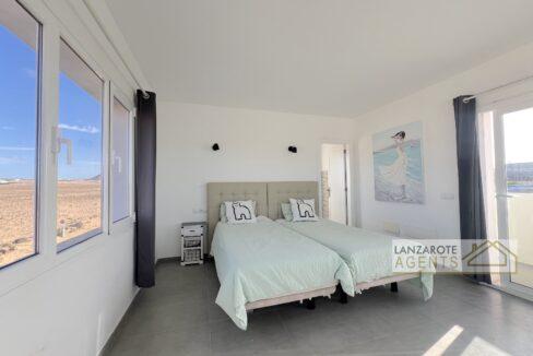 EL CUCHILLO - Lanzarote Agents 0016