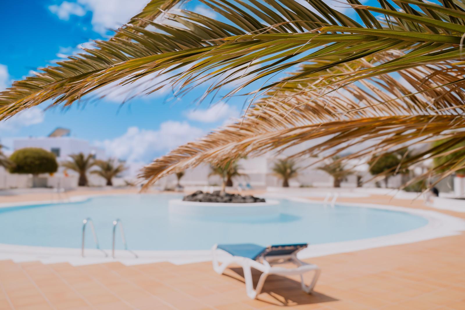Modern Fully Renovated 2-Bedroom Villa with Private Roof Terrace and Communal Pool in Puerto Calero