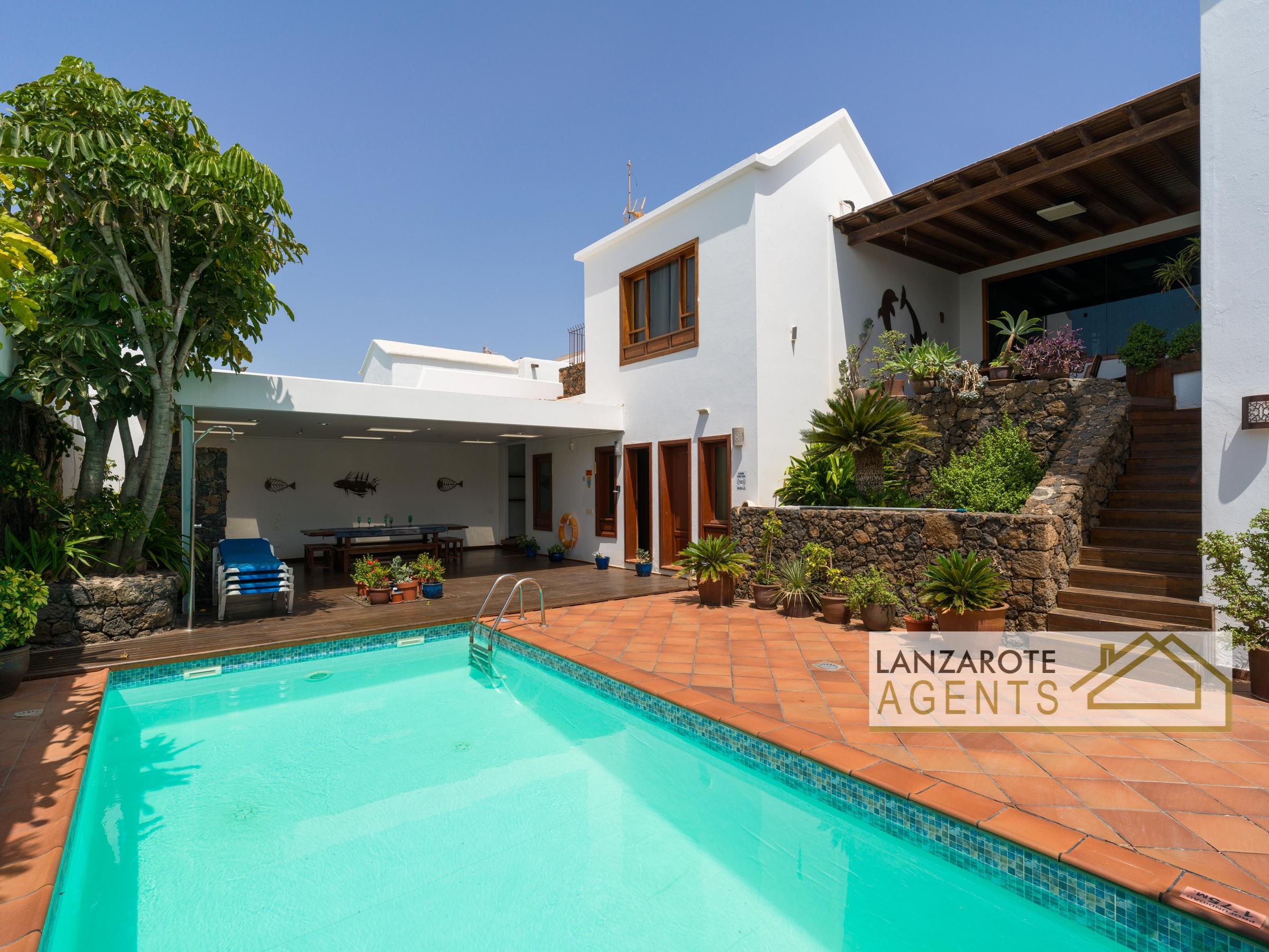 propertie in the canary islands